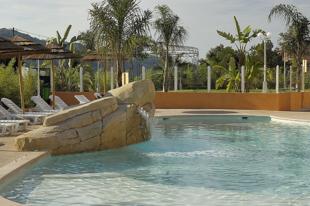 Hotel Lou Castelet كارو المظهر الخارجي الصورة